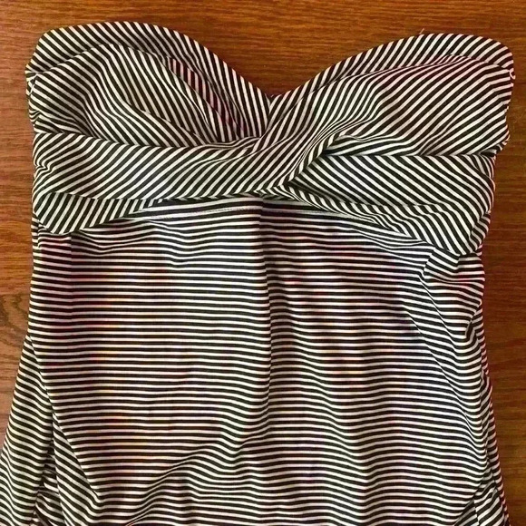 Isabel Maternity Bandeau Swim Top Bathing Suit NWT with Straps size Small - Picture 3 of 8